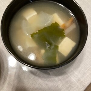 大根.豆腐.ワカメのお味噌汁